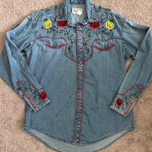 Rockmount Ranch Wear Embroidered Denim Casual Button Down Shirt